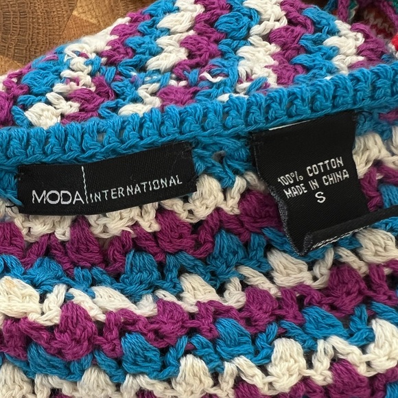 Crocheted halter top - Picture 6 of 6